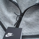 Conjunto NK Tech Fleece Cinza