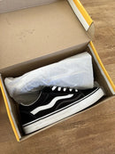 MAD RATS OLD SCHOOL PRETO (acompanha os dois cadarços)