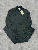 Conjunto NK Dri-Fit 2021 (Cinza e Branco)