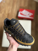 NIKE AIR MAX PLUS “Bronzine”