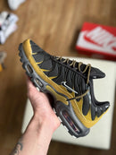 NIKE AIR MAX PLUS “Bronzine”