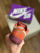 NIKE SB DUNK LOW PRO “Mystic Red”