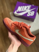 NIKE SB DUNK LOW PRO “Mystic Red”